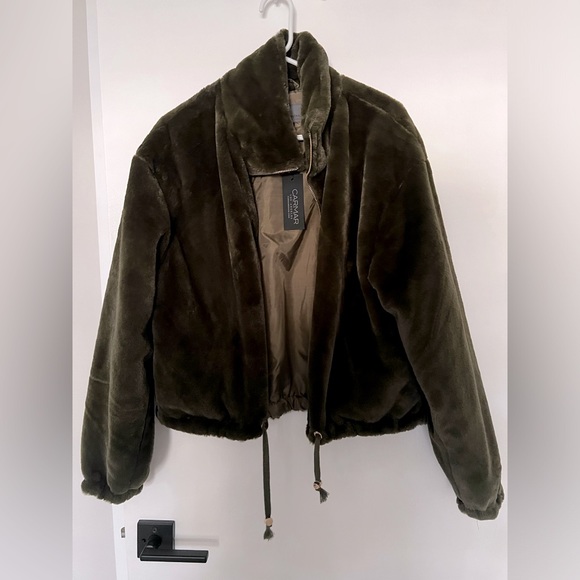 NWT Carmar Faux Fur Zip Front Crop Jacket - Picture 2 of 6